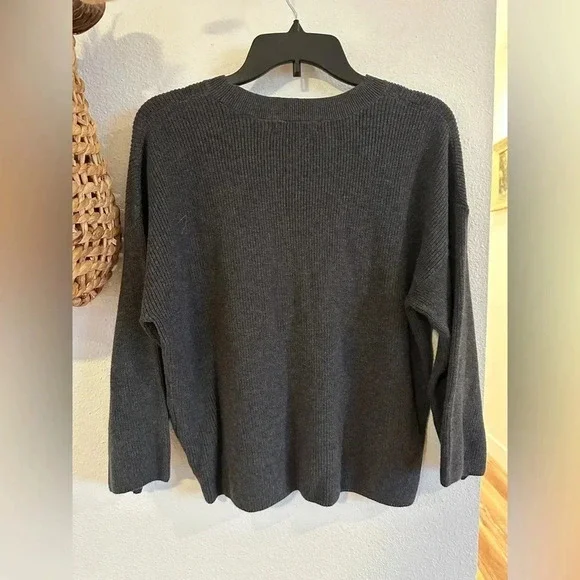 Banana republic knit sweater - Picture 2 of 5